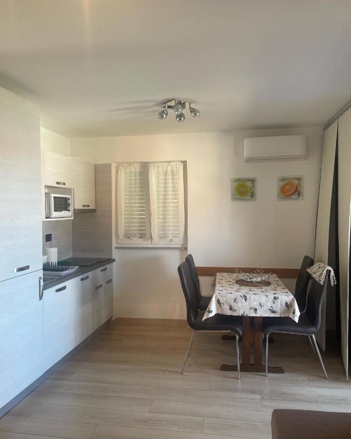 Residence4A-Appartamento Bianco Ravni Exterior foto